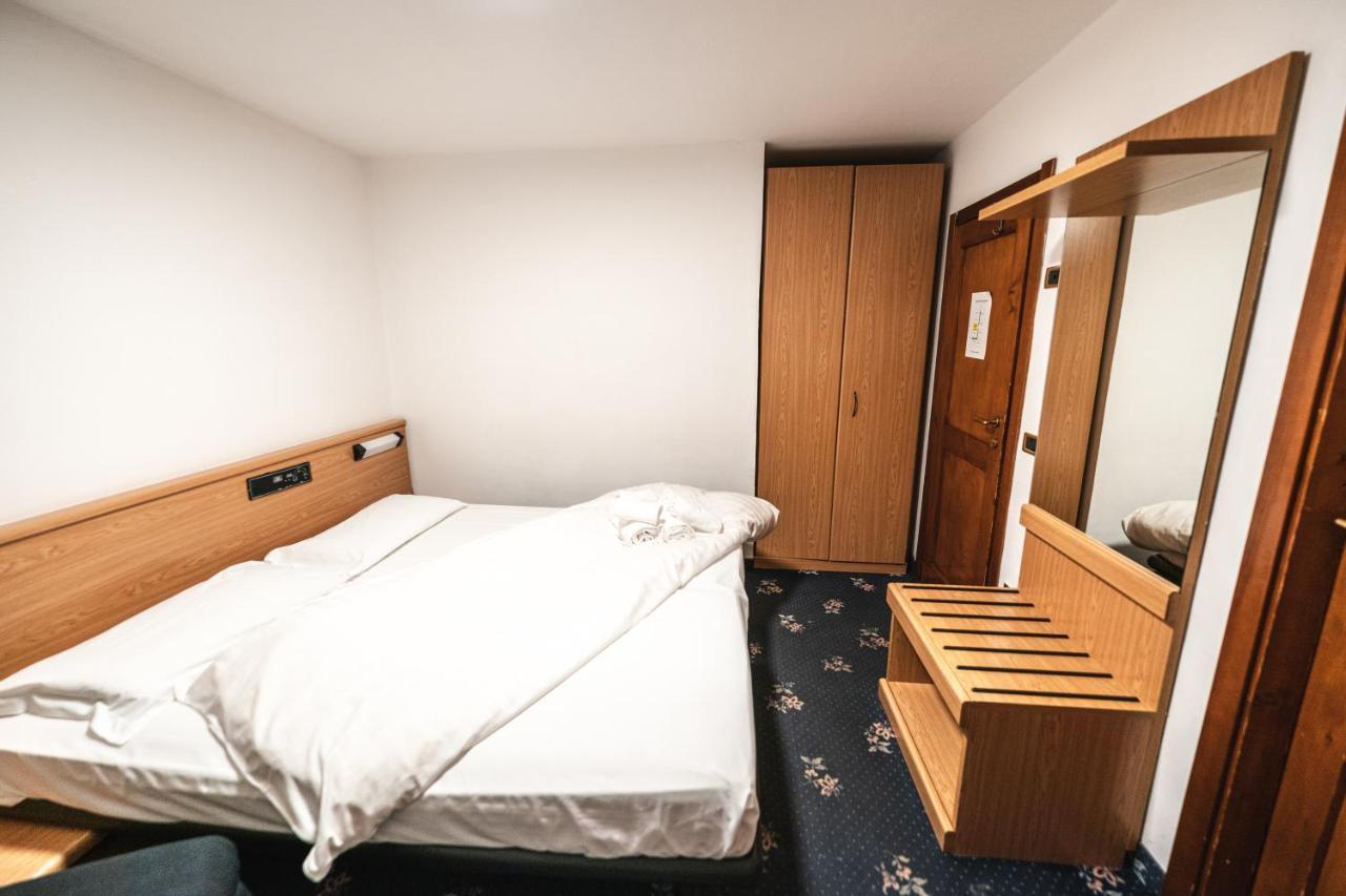 Smart Hotel Renzi Фольгарида Экстерьер фото